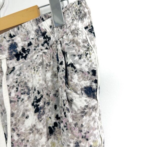 Aritzia Talula Los Feliz Floral Print Joggers Sz Medium - Picture 4 of 13